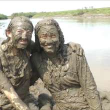 DungeonMasterOne: Friday and Chastity throw each other into the mud!