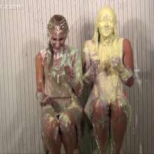 Anglefan.com: Insanely messy slime video