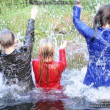 DungeonMasterOne: Langstonedale: The Christmas Release: Three girls in the river!