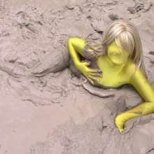 FOXY: Video Yellow zentai