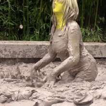 FOXY: Video Yellow zentai