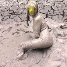 FOXY: Lot of mud with zentai