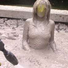 FOXY: Lot of mud with zentai