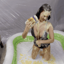 GirlsGetGunged: 