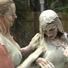wamtec: Gunge Tank--Tatiana and Amy
