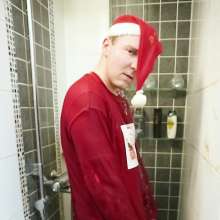 vstyle83: Messy Xmas!