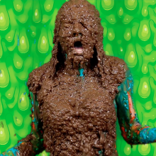 PieZone: This Prissy Blonde Does Not Want to Get Slimed!