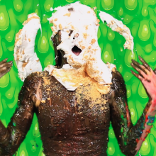 PieZone: This Prissy Blonde Does Not Want to Get Slimed!
