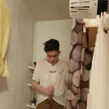 XXWetshortslover: Skater Showered in Shorts Secretly (with Face) at Night