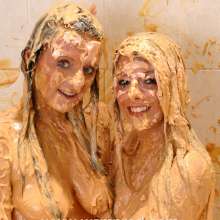 WSMProductions: Tillie and Brooke Messy Fun with Angel Delight Dessert