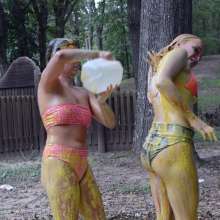 FunFilled Photography: Ashley and Britney Rinse off from the Condiment Game!