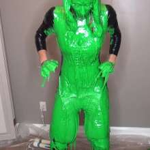 Jayce: Catsuit Filling, Two Hitachis at once, huge climax, Cutting off pvc!