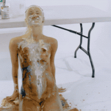 GirlsGetGunged: 