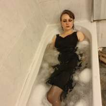 MilfDita: First-Ever clothed bath!