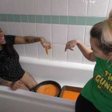 TheGungeZone: Kaylee's Messy Bet