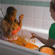 TheGungeZone: Kaylee's Messy Bet