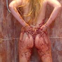 Big_Tits_Gunge: Lauren's Cake Messy Sitting... Ass Out and Thong Dropping