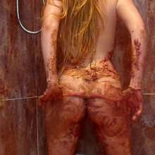 Big_Tits_Gunge: Lauren's Cake Messy Sitting... Ass Out and Thong Dropping