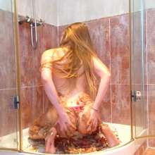 Big_Tits_Gunge: Lauren's Cake Messy Sitting... Ass Out and Thong Dropping