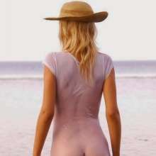 Chuck M: Naked and wet/wet t-shirts babes