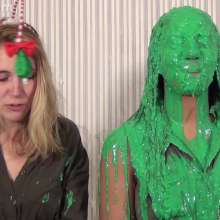 Anglefan: Ava's mistletoe headband accidentally gets her friend slimed!