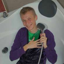 Wet Live Team: Wet Artem Wet His Beloved Purple Cardigan!