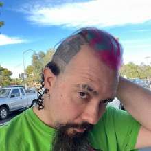 messyhot: New hair now with Cheshire Cat vibes