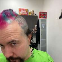 messyhot: New hair now with Cheshire Cat vibes