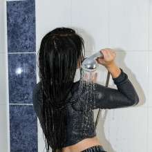 wet.look.me: Twerk Girl in Leggings in bath and Pool Hot Girls | Wetlook.biz