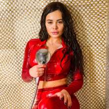 wet.look.me: Hot Girl in Leather and Group Girls | Wetlook.biz