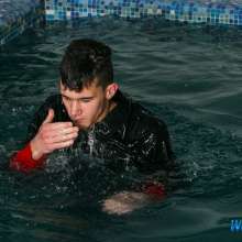 wet.look.me: Man | Wetlook man in leather jacket swimming in Pool | Wetlook.biz