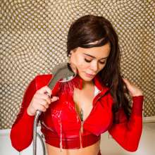 wet.look.me: Hot Girl in Leather and Group Girls | Wetlook.biz