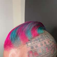 messyhot: New hair now with Cheshire Cat vibes