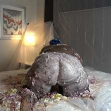 Beantwn: BBW 30 Pies on the Bed