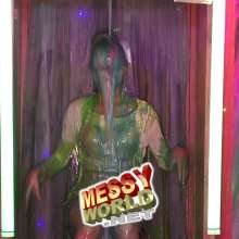 LiquidX: Allie Bea plays Nine Lives (in the Gunge Tank)