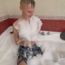 Wet Live Team: Artem Tore His Things into Small Pieces, Made a Lot of Foam