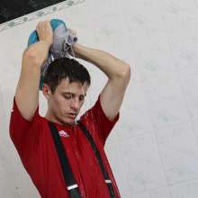Wet Live Team: Casual Wet Look, Ruslan in Tight Jeans, Wet Delight!