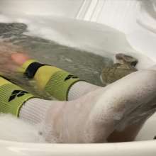 Wet Live Team: Danio Bathed in His Soccer Suit with Shampoo on His Head
