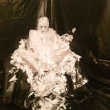 Messaroundman: Foam Throne