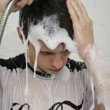 Wet Live Team: He Completely Soaked His Sports Outfit Playing with Foam