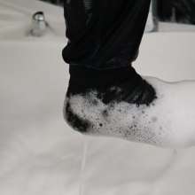 Wet Live Team: He Completely Soaked His Sports Outfit Playing with Foam
