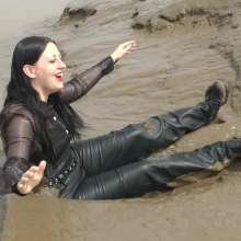DungeonMasterOne: Leather Jeans Mudbath