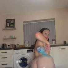 WAMfuns Messy Forfeits: Queen Peach's Christmas Gunging and Foam Pies