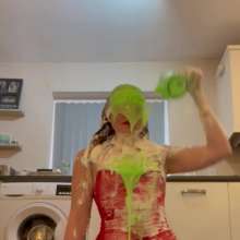 WAMfuns Messy Forfeits: Queen Peach's Gungey, Foamy Festive Fun