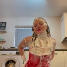 WAMfuns Messy Forfeits: Queen Peach's Gungey, Foamy Festive Fun