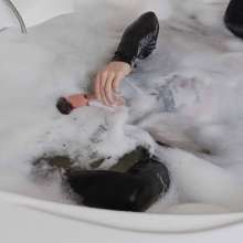 Wet Live Team: Ruslan Hid under a Layer of Foam, a Lot of Shampoo!