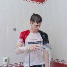 Wet Live Team: Ruslan Hid under a Layer of Foam, a Lot of Shampoo!