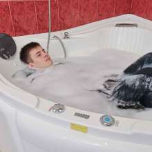 Wet Live Team: Ruslan Hid under a Layer of Foam, a Lot of Shampoo!