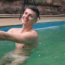 Wet Live Team: Ruslan Incredible Underwater Pool Adventures White Outfit