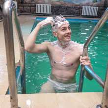 Wet Live Team: Ruslan Incredible Underwater Pool Adventures White Outfit